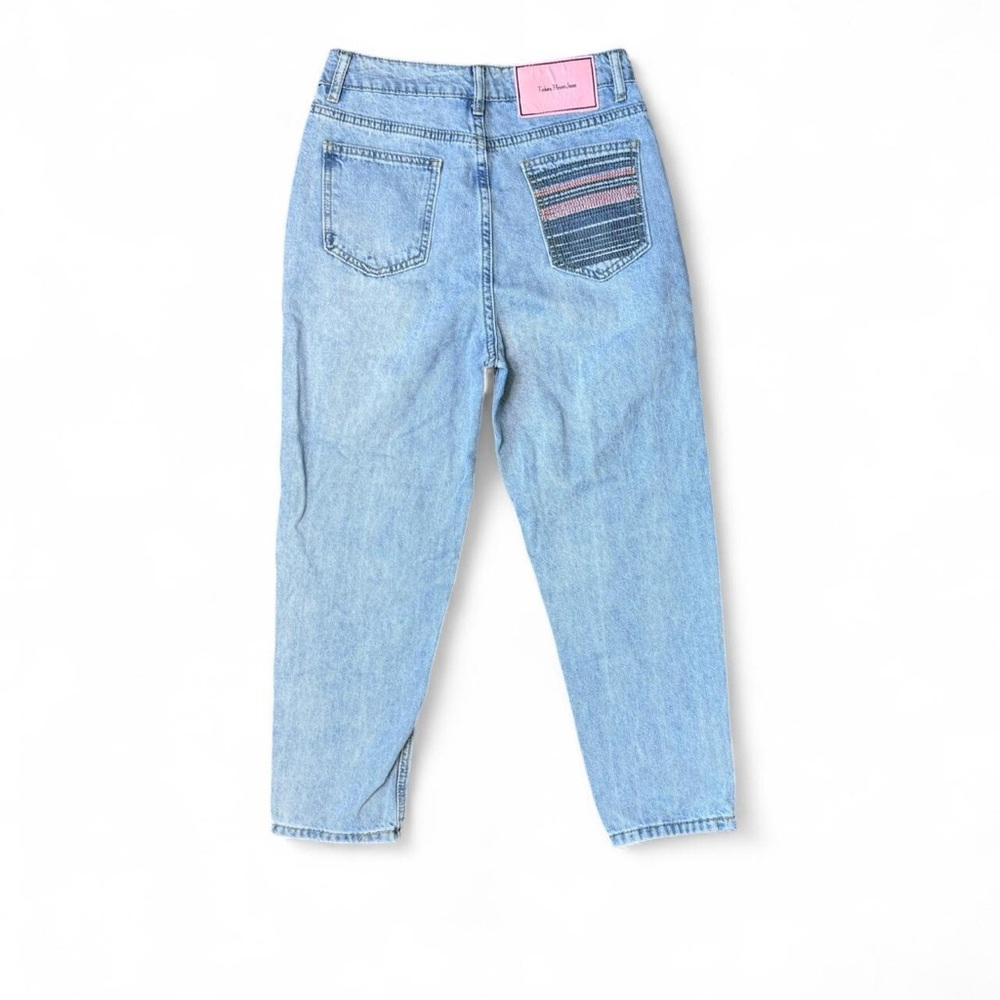 Stylish Light Blue Cropped Jeans